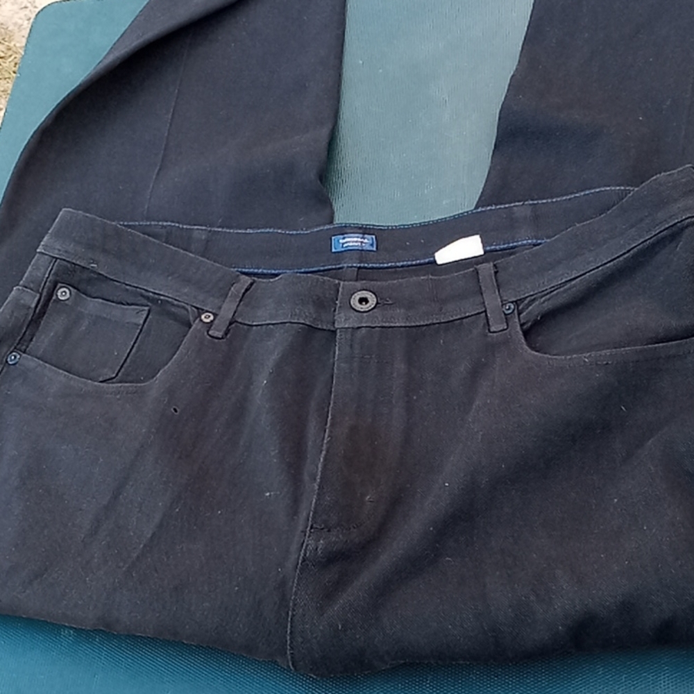 2/25Pants - Picture 2 of 4